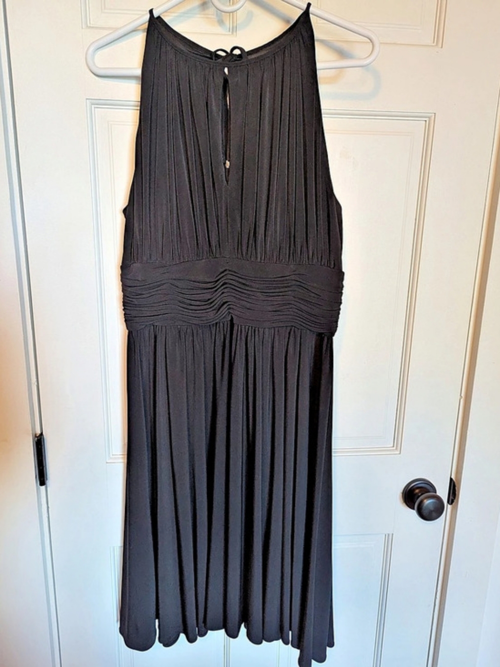 White House Black Market Black Pleated Midi Dress Size 12 Like New